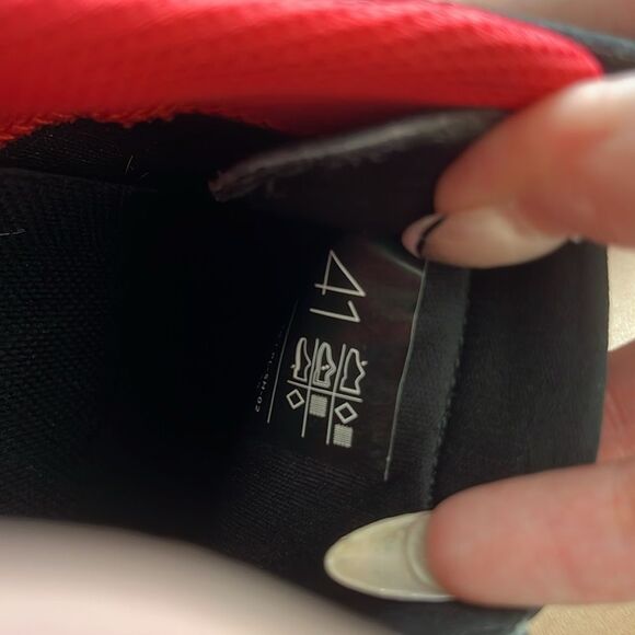 Peloton Clip In Cycling Biking Shoes Black and Red Size 41 - Picture 7 of 9